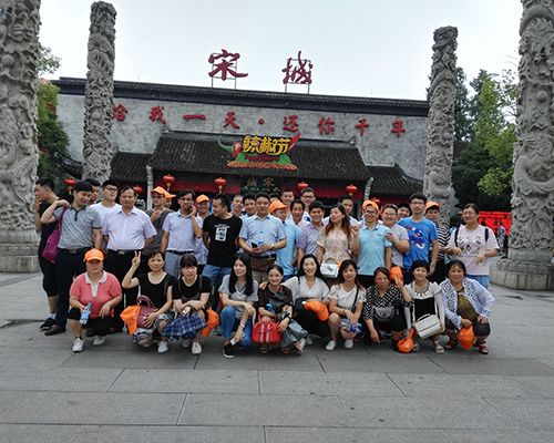 丝瓜视频网站股份組織黨員及先進員工遠赴杭州參觀學習